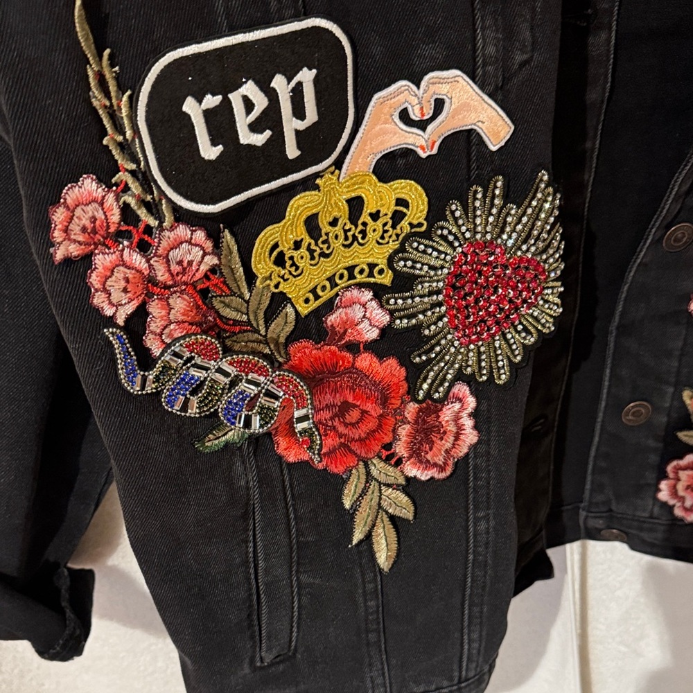 Taylor Swift FANS Bling Custom Made Black Denim Jacket For The ERAS CONCERT. PC1 - Picture 5 of 10